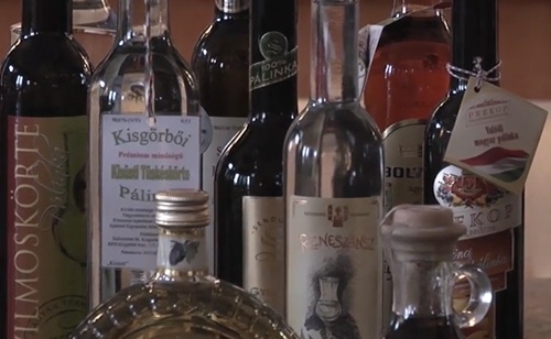 A hungarikumok összegyűjtését mindenképpen folytatni kell