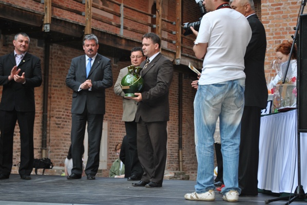K&oacute;nya Istv&aacute;n aleln&ouml;k