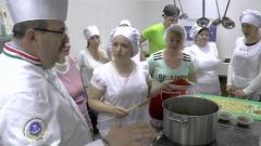 Prohászka Béla és Bora Imre a Rákóczi-főiskola szakácsképzésén