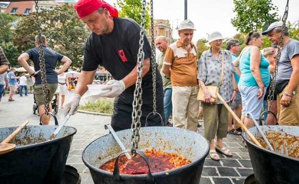 Sok látogatót vonzott a Magyar Ízek Utcája és a Mesterségek Ünnepe